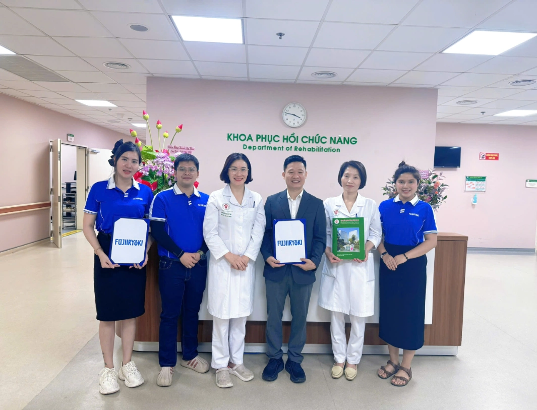 Tập đoàn Fuji đến tham quan Khoa phục hồi chức năng, Bệnh viện 108